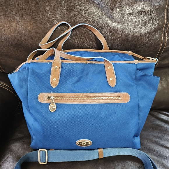 Coach Sawyer Signature Purse Handbag - Picture 2 of 14